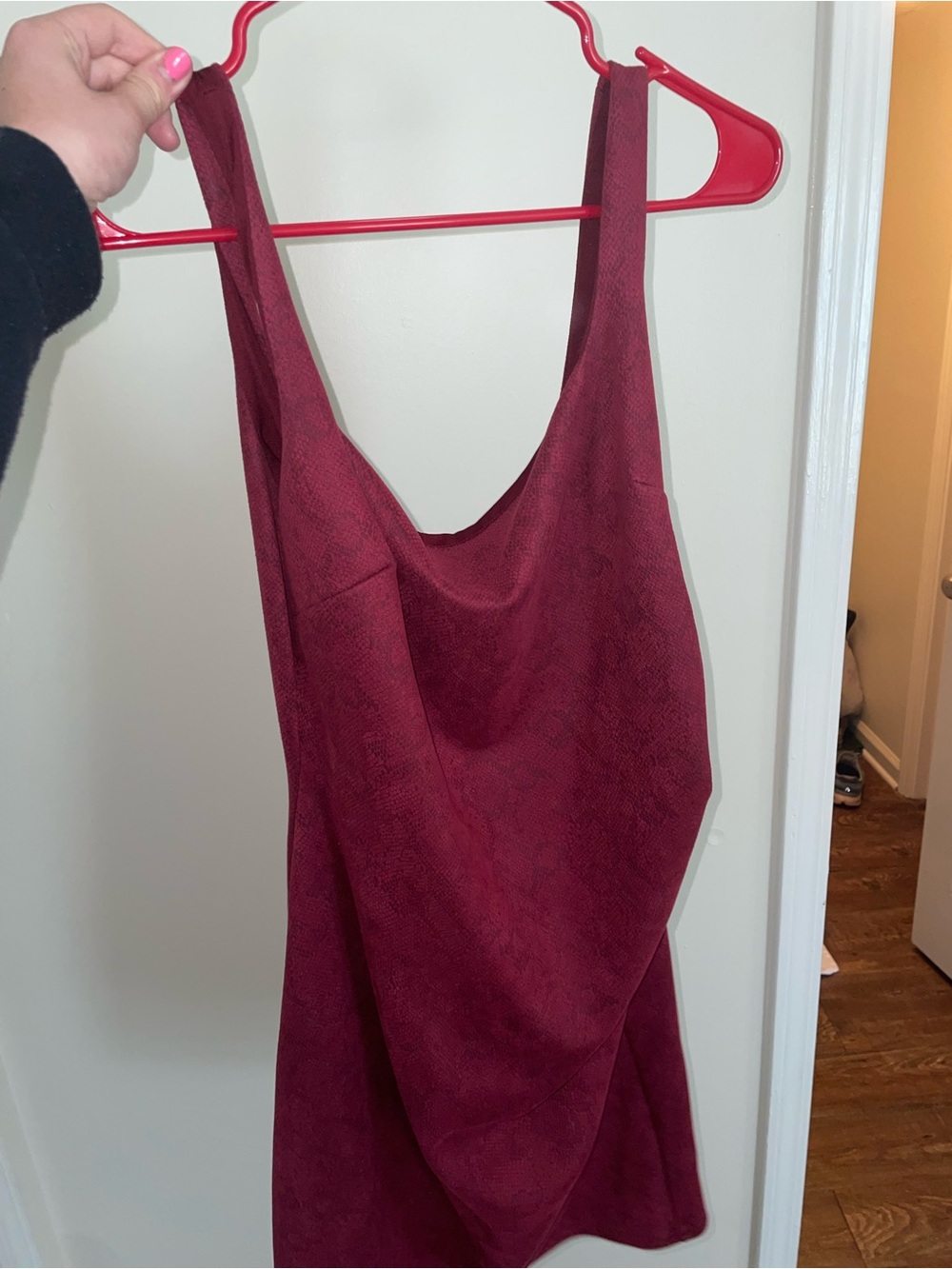 4SI3NNA Burgundy Sleeveless Midi Bodycon Dress